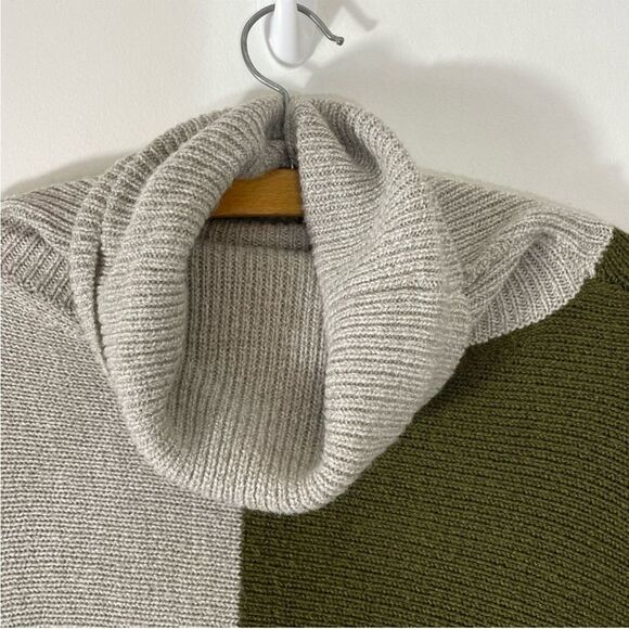 Curio New York Black, Green & Tan Colorblock Cowl Neck Sweater Size M - Picture 6 of 7
